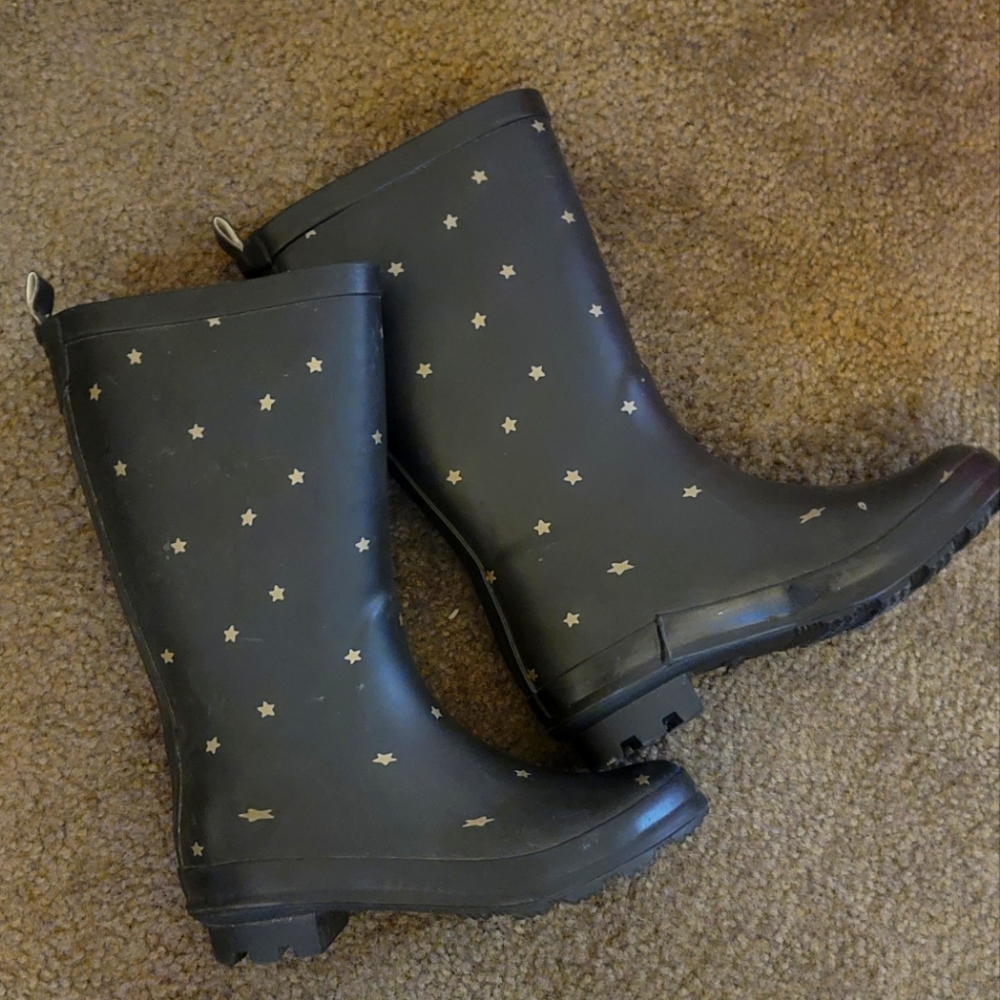Girls rain boots LIKE NEW